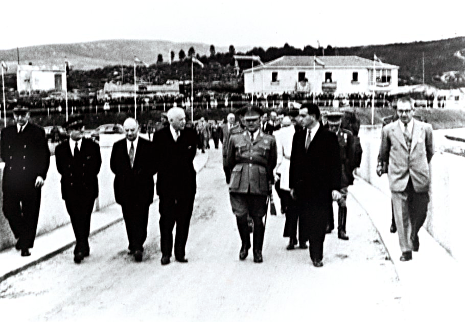Franco inaugurando o encoro das Cunchas (1949)